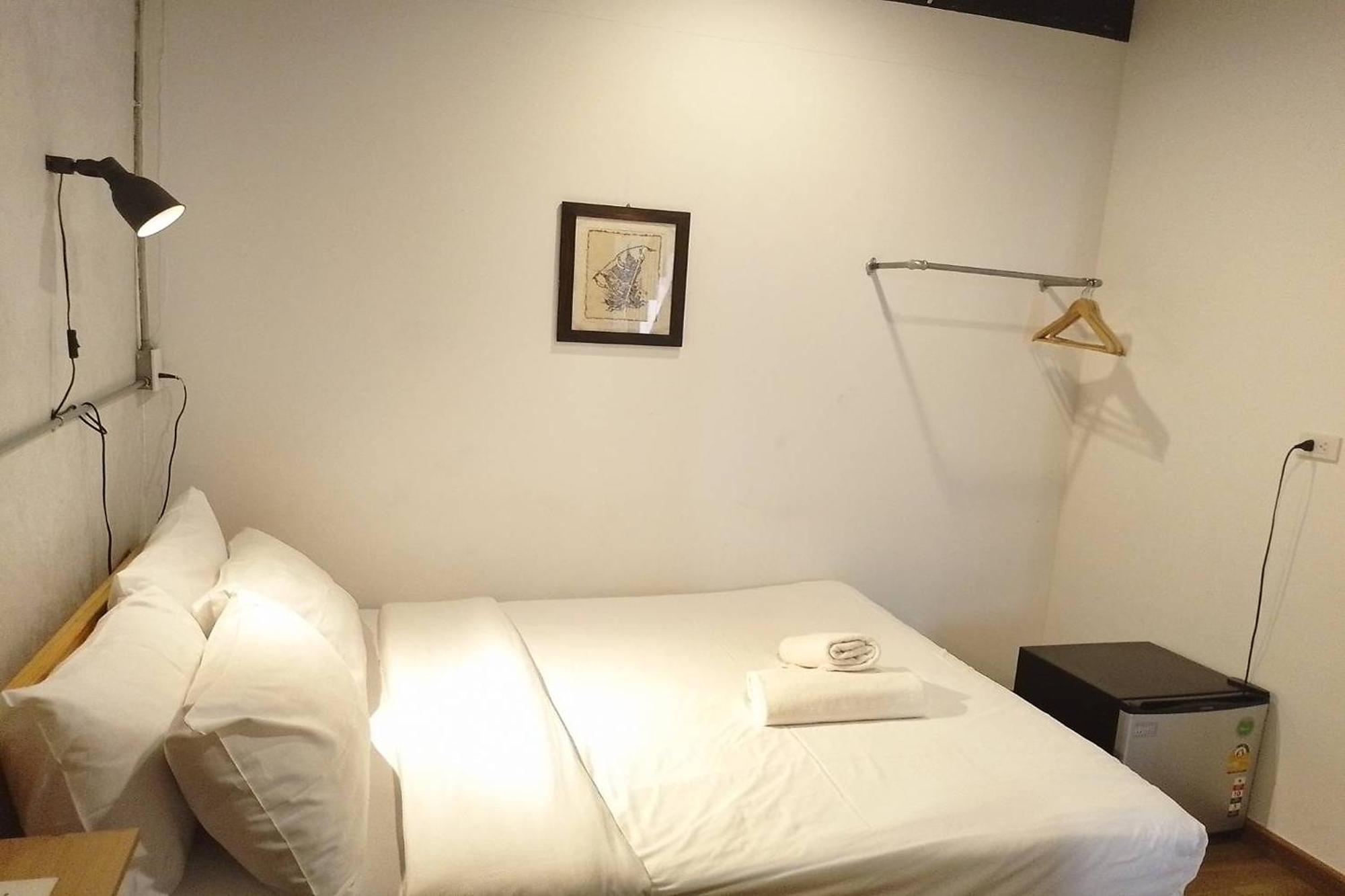 Ora Hostel Бангкок Екстер'єр фото