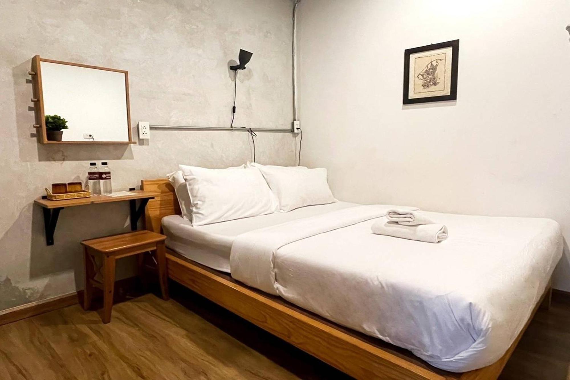 Ora Hostel Бангкок Екстер'єр фото