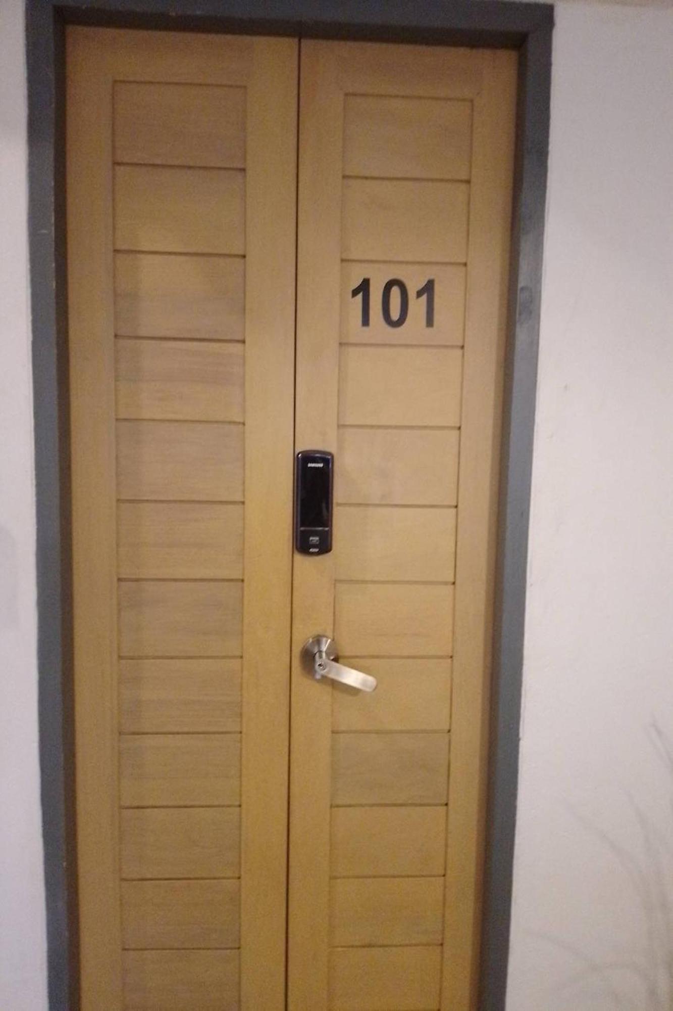 Ora Hostel Бангкок Екстер'єр фото