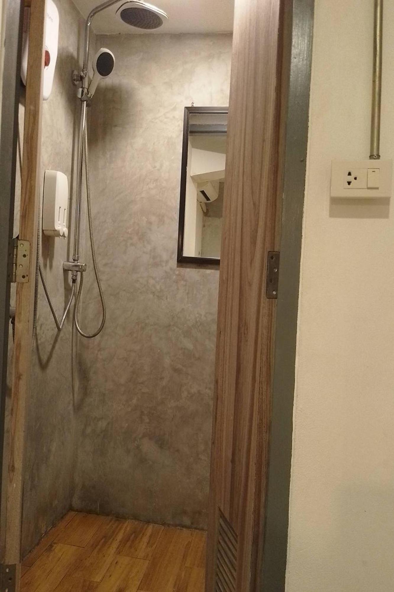 Ora Hostel Бангкок Екстер'єр фото