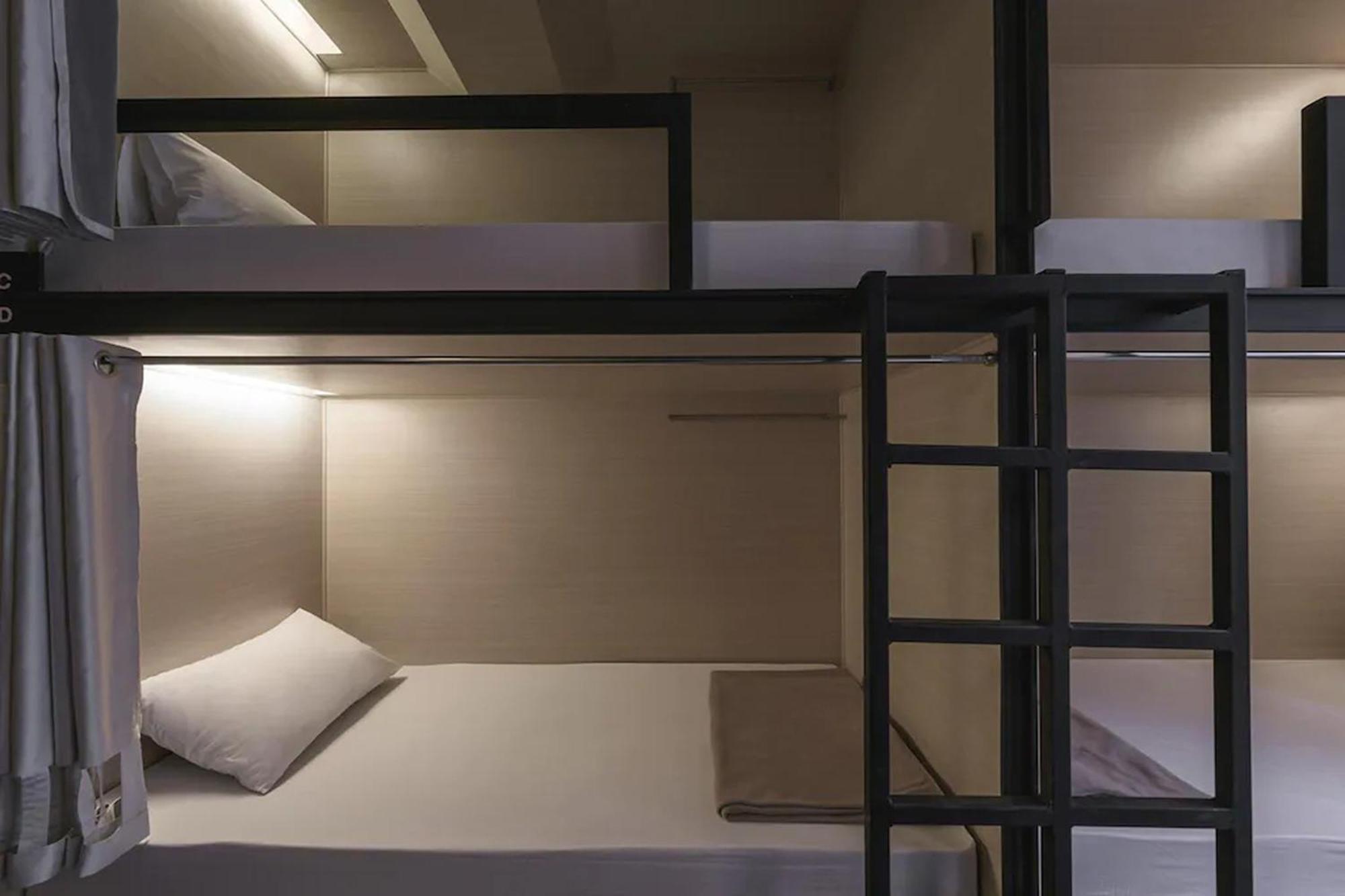 Ora Hostel Бангкок Екстер'єр фото